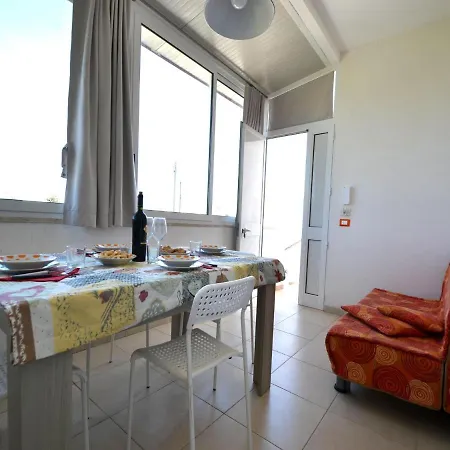 Three-room With Air Conditioning And Private Parking - Torre Dellorso *