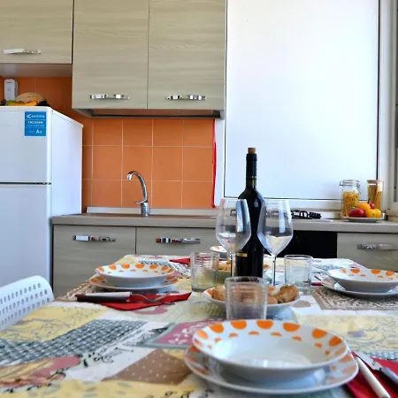 Three-room With Air Conditioning And Private Parking - Torre Dellorso *